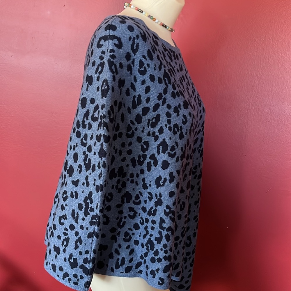 New Talbots M/L blue animal print poncho - Picture 7 of 13